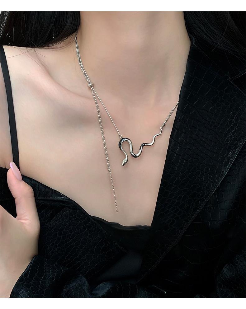 Luxury jewelry, alloy, snake necklace, silver, for everyone