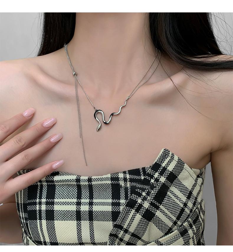 Luxury jewelry, alloy, snake necklace, silver, for everyone