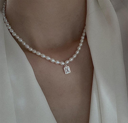 Luxury jewelry Royal Pearls, pearls, alloys, zircons, necklaces, for everyone