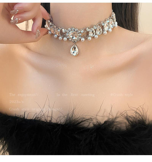 Luxury jewelry, alloy zircon, crystal necklace, silver, suitable for everyone