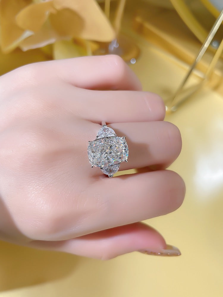 8 Carat Diamond 925 Silver Gold Plated Ring - Elegant and Luxurious Eternal Jewelry